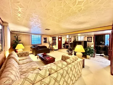 Living - 1024 W 107th Pl, Chicago, IL 60643 photo 4 of 7