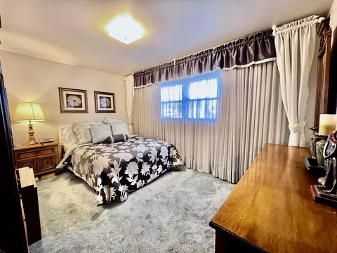 Bedroom - 1024 W 107th Pl, Chicago, IL 60643 photo 1 of 3