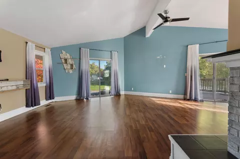 208 E Illinois St, Mansfield, IL 61854 photo 3