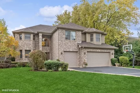 1520 Dartmouth Ln, Deerfield, IL 60015