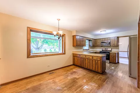 708 Redwing Dr, Geneva, IL 60134 photo 5