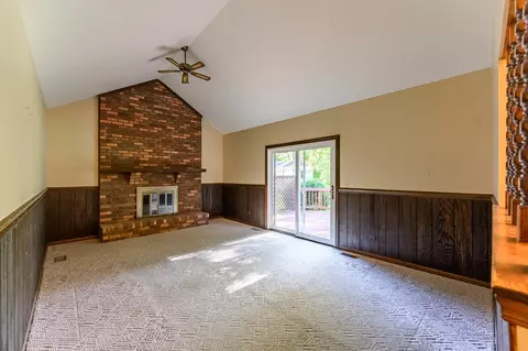 708 Redwing Dr, Geneva, IL 60134 photo 4