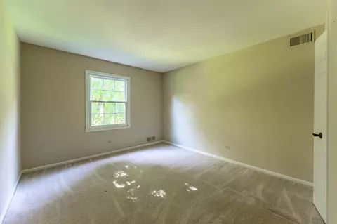 708 Redwing Dr, Geneva, IL 60134 photo 8