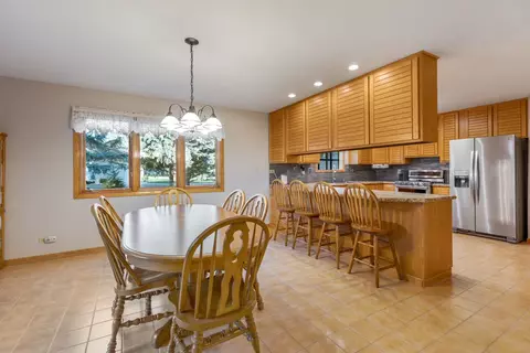 9 N100 Oak Bluff Dr, Elgin, IL 60124 photo 9