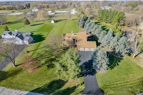 9 N100 Oak Bluff Dr, Elgin, IL 60124 photo 2