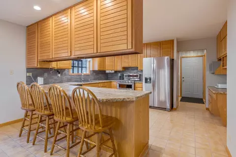 9 N100 Oak Bluff Dr, Elgin, IL 60124 photo 7