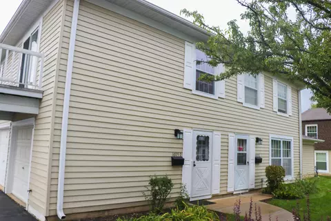 1605 Woodcutter Ln #D, Wheaton, IL 60189