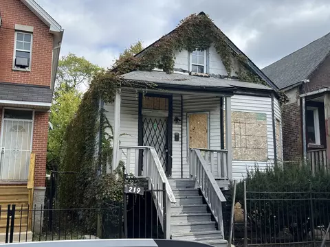 219 N Karlov Ave, Chicago, IL 60624