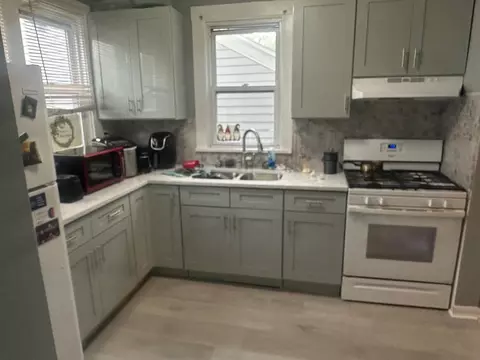 320 Center St, Elgin, IL 60120 photo 28