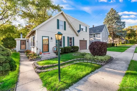 213 N Washington St, Carpentersville, IL 60110