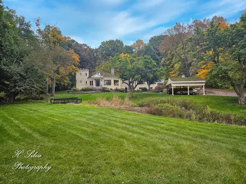 10350 N River Rd, Algonquin, IL 60102