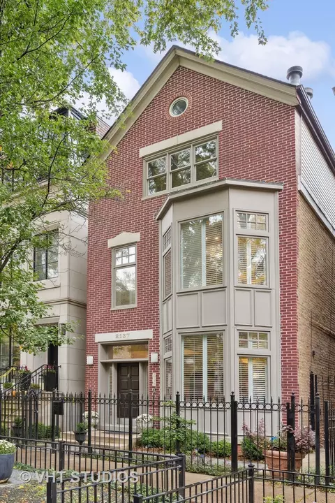 2137 N Seminary Ave, Chicago, IL 60614