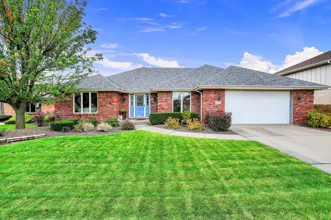 17754 Tulip Ln, Tinley Park, IL 60477