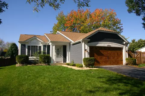 1432 N Elmwood Dr, Aurora, IL 60506