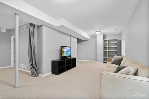 1014 S Wheaton Ave, Wheaton, IL 60189 photo 23