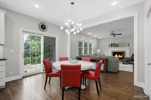 1014 S Wheaton Ave, Wheaton, IL 60189 photo 9