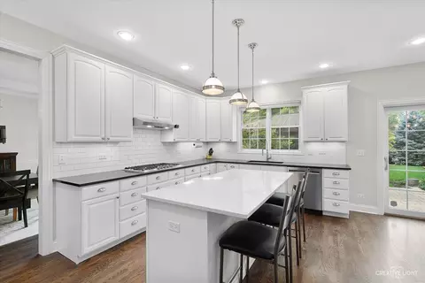 1014 S Wheaton Ave, Wheaton, IL 60189 photo 6