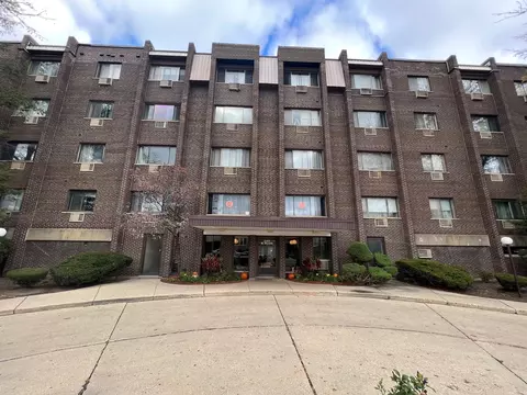 8444 W Wilson Ave #411, Chicago, IL 60656