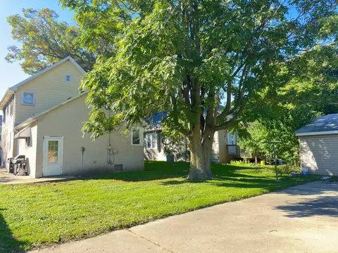 410 Erie St, Spring Valley, IL 61362 photo 2
