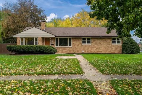 436 Andrews Dr, Belvidere, IL 61008