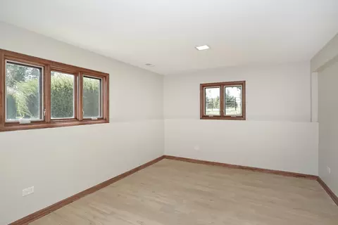 41 W038 Bowes Rd, Elgin, IL 60124 photo 16