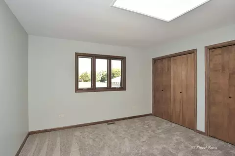41 W038 Bowes Rd, Elgin, IL 60124 photo 13