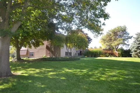 41 W038 Bowes Rd, Elgin, IL 60124 photo 23