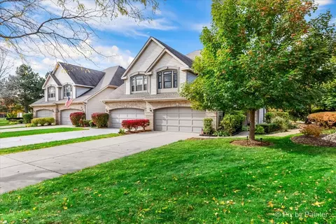 222 Benton Ln, Bloomingdale, IL 60108