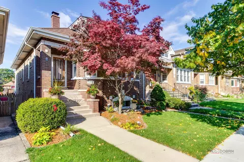 2832 N 77th Ave, Elmwood Park, IL 60707