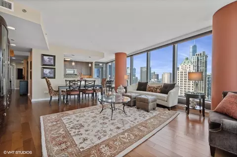 Living - 60 E Monroe St #3901, Chicago, IL 60603 photo 4 of 8