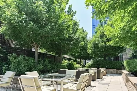 Exterior - 60 E Monroe St #3901, Chicago, IL 60603 photo 6 of 6