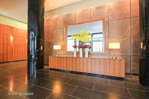 Bath - 60 E Monroe St #3901, Chicago, IL 60603 photo 4 of 4