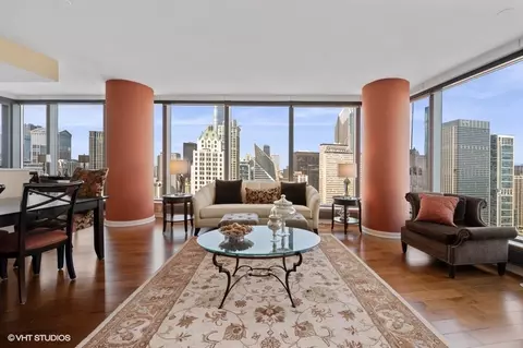 Living - 60 E Monroe St #3901, Chicago, IL 60603 photo 3 of 8
