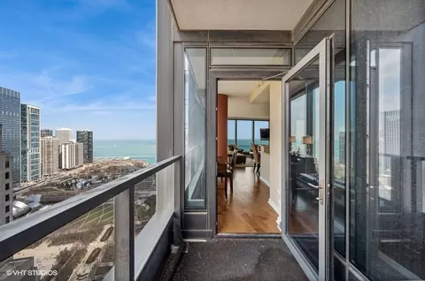 Exterior - 60 E Monroe St #3901, Chicago, IL 60603 photo 1 of 6