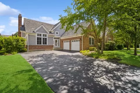 95 S Asbury Ct, Lake Forest, IL 60045
