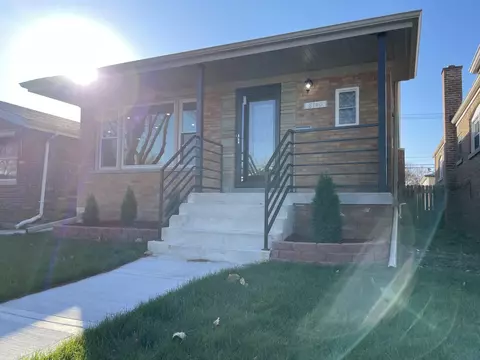 8740 S Cornell Ave, Chicago, IL 60617