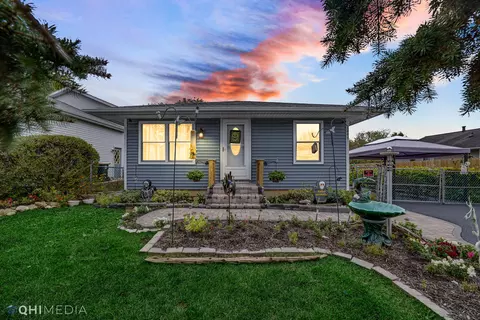 1001 Barberry Ln, Round Lake Beach, IL 60073