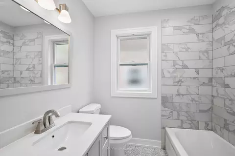 650 E 101st St, Chicago, IL 60628 photo 11
