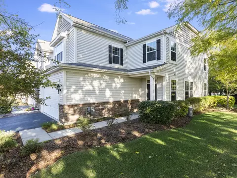 6 N335 Whitmore Cir #F, Saint Charles, IL 60174