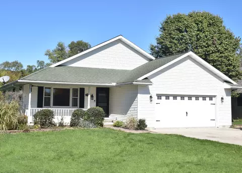 149 Valley View Dr, Seneca, IL 61360 photo 1