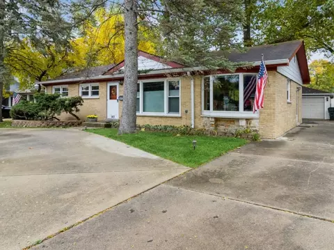 1417 Euclid Ave, Arlington Heights, IL 60004
