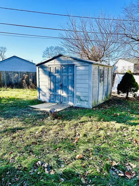 609 Mohawk St, Joliet, IL 60432 photo 4