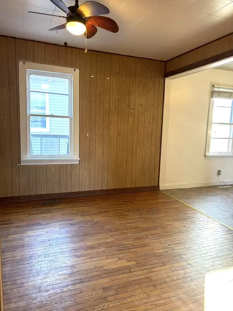 609 Mohawk St, Joliet, IL 60432 photo 8