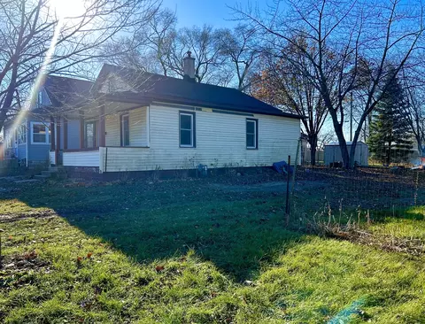 609 Mohawk St, Joliet, IL 60432 photo 2