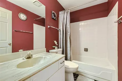 1408 Tulip Ct #A2, Wheeling, IL 60090 photo 13