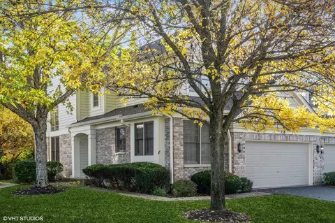 158 Fairway Dr, La Grange, IL 60525