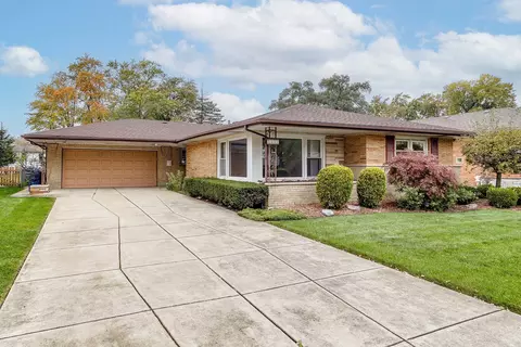 8800 S 55th Ct, Oak Lawn, IL 60453