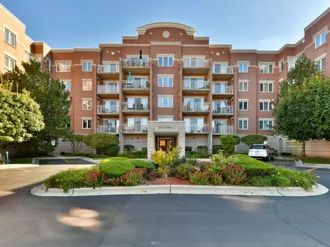 6559 W George St #213, Chicago, IL 60634