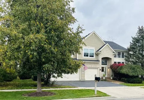 1365 Maidstone Dr, Vernon Hills, IL 60061