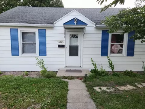 697 S Main St, Bourbonnais, IL 60914